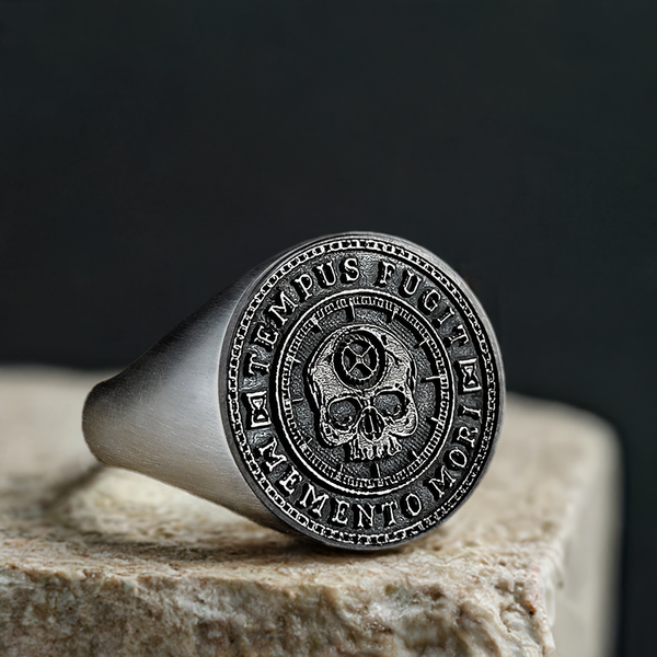 latin phrase ring