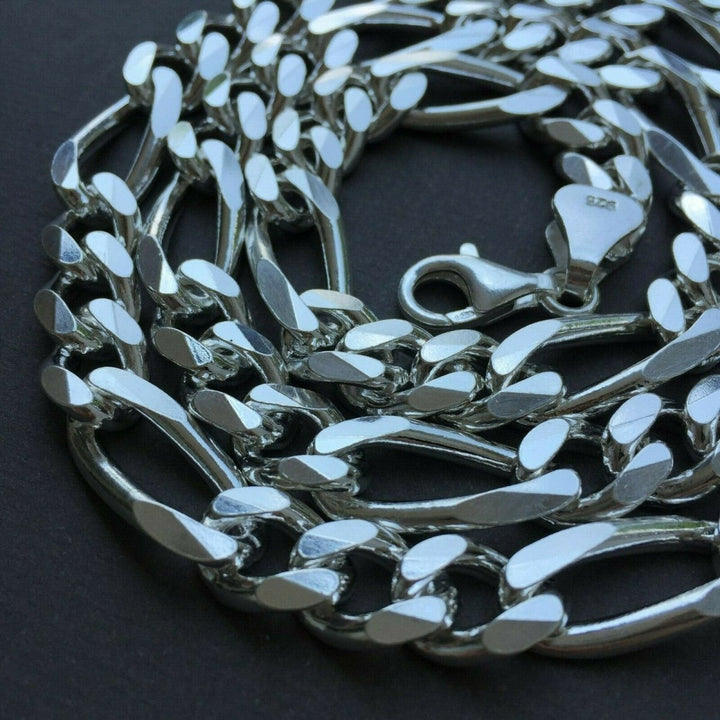 ChainsHouse
